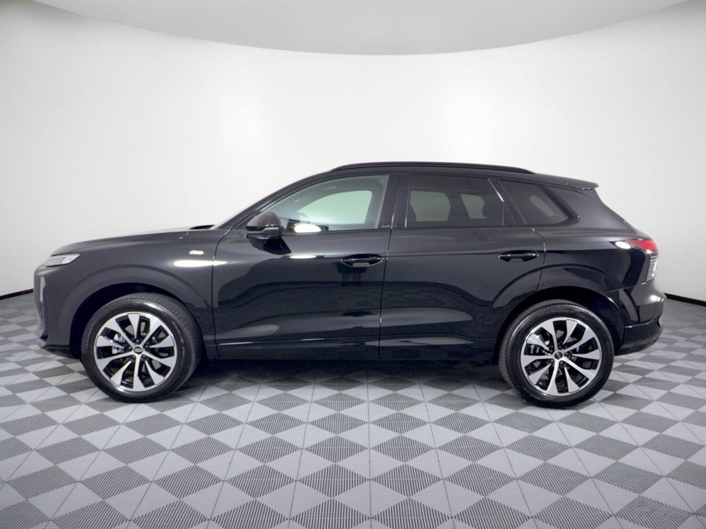 Certified 2026 Audi Q3 quattro 2.0T AWD/4WD image 2