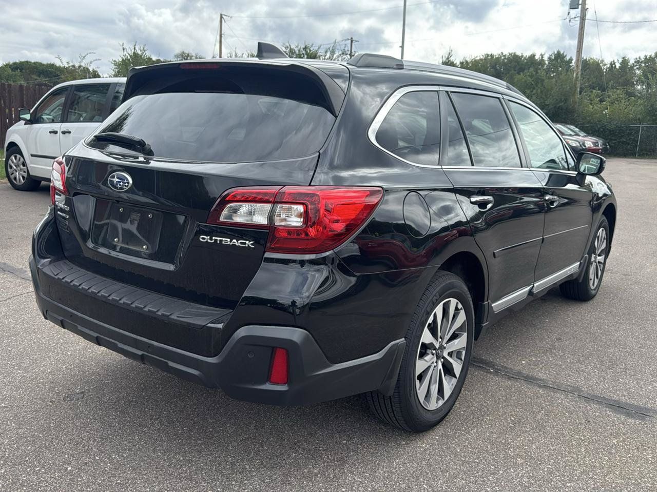 Used 2018 Subaru Outback 2.5i Touring AWD/4WD image 5