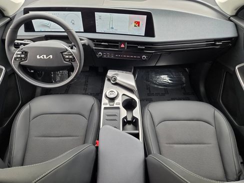 Used 2024 Kia EV6 Light RWD image 18