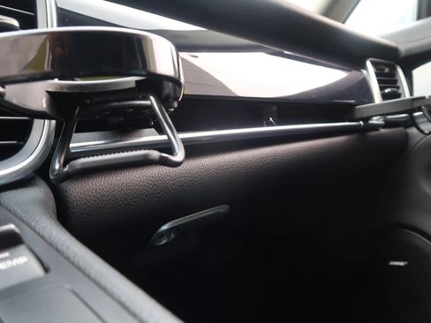 Used 2015 Porsche Panamera S RWD image 43