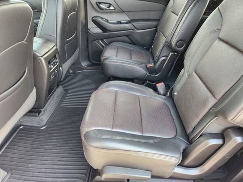 Used 2022 Chevrolet Traverse High Country image 31
