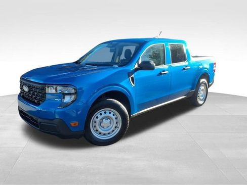 New 2025 Ford Maverick XL image 2