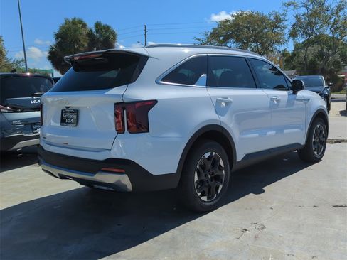 New 2026 Kia Sorento S image 8
