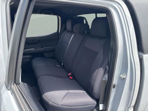 Used 2020 Toyota Tacoma TRD Sport AWD/4WD image 27