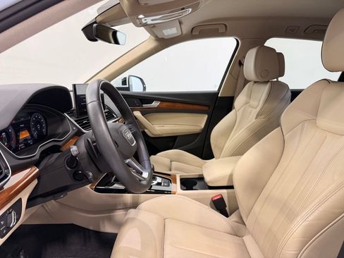Used 2023 Audi Q5 e Premium w/ Convenience Package AWD/4WD image 12
