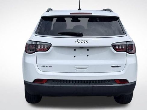 Used 2024 Jeep Compass Latitude AWD/4WD image 7