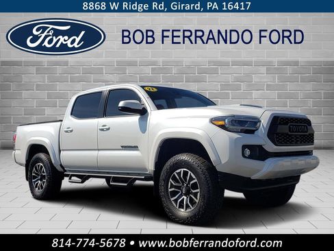Used 2022 Toyota Tacoma TRD Sport image 1