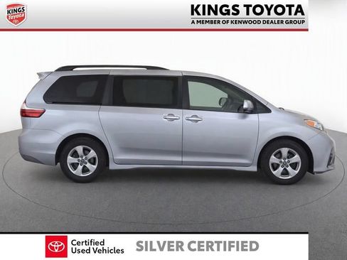 Certified 2018 Toyota Sienna LE FWD image 9