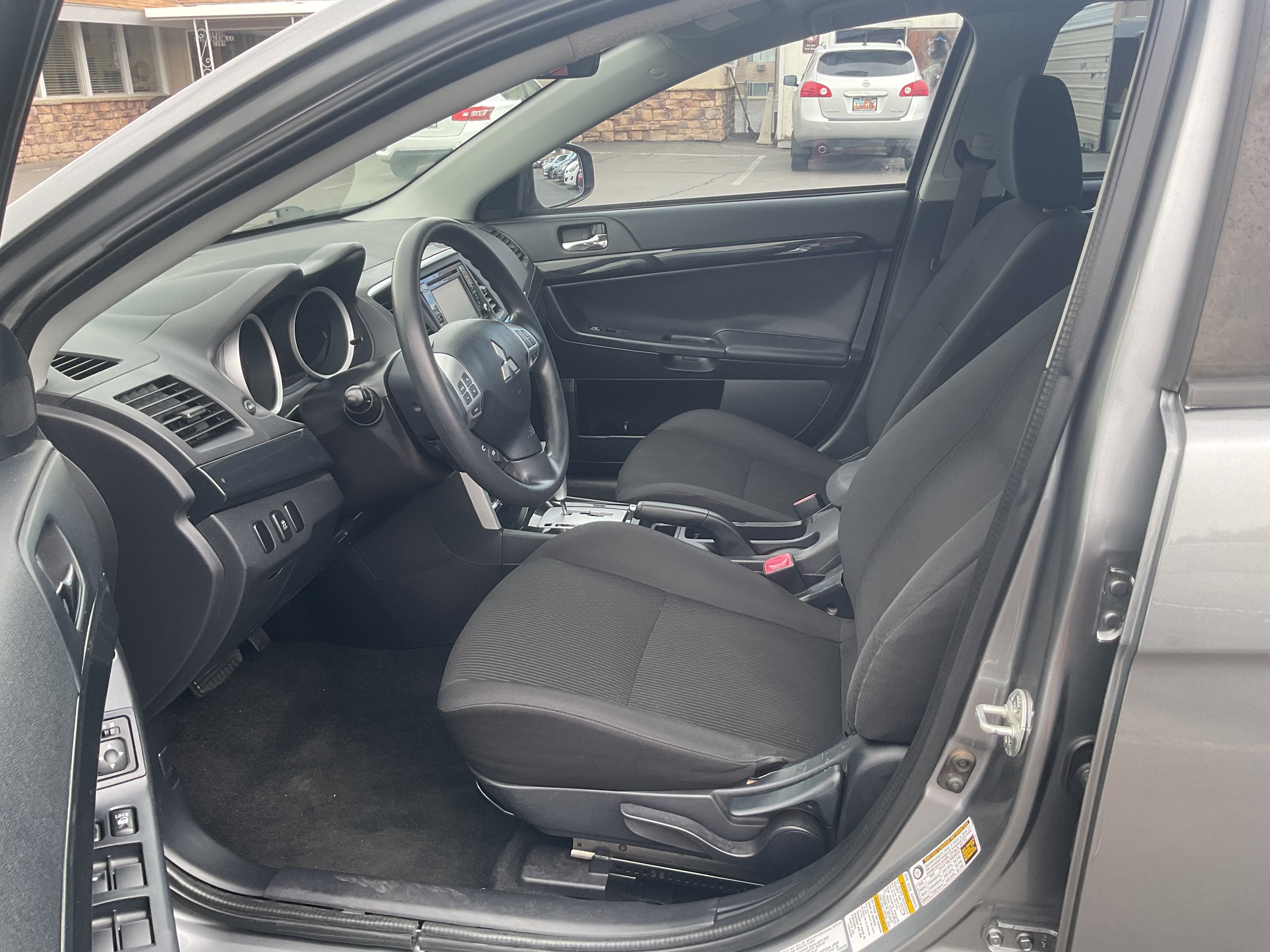 Used 2017 Mitsubishi Lancer ES FWD image 9