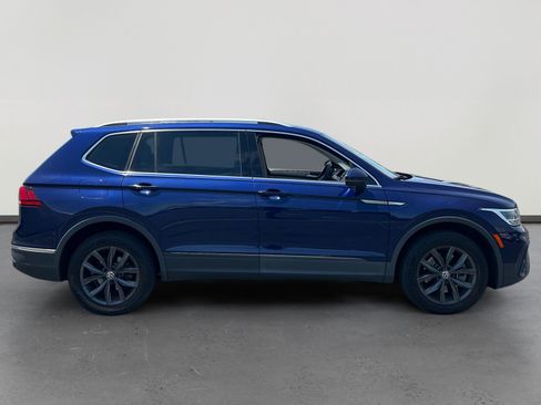 Used 2022 Volkswagen Tiguan SE w/ Panoramic Sunroof Package AWD/4WD image 6