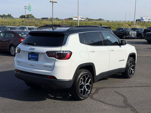 Used 2025 Jeep Compass Limited AWD/4WD image 2
