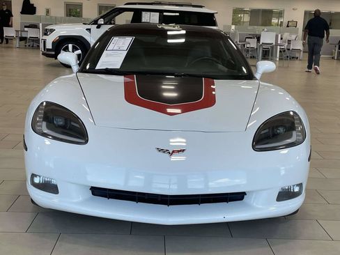 Used 2009 Chevrolet Corvette Coupe w/ Preferred Equipment Group RWD image 9