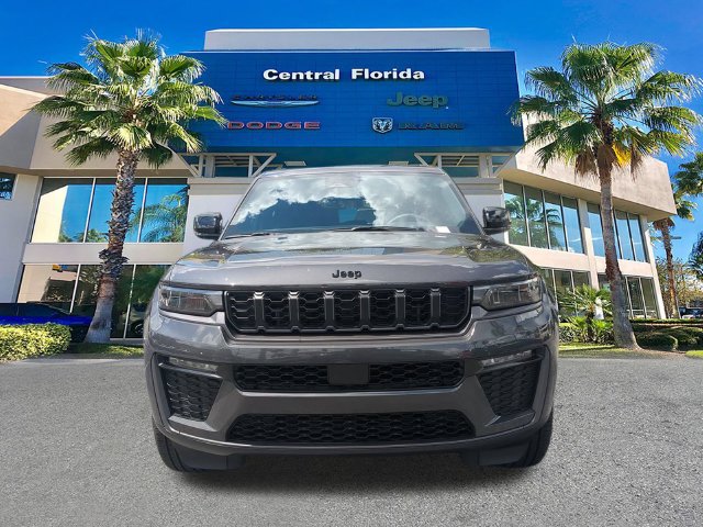 Used 2026 Jeep Grand Cherokee Limited w/ Limited Altitude Package AWD/4WD image 3
