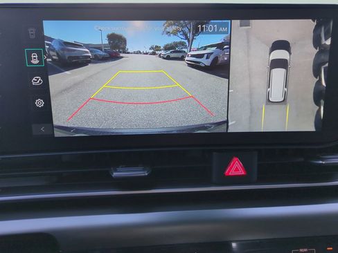 New 2026 Kia Carnival SX w/ SX Dark Edition Package FWD image 21