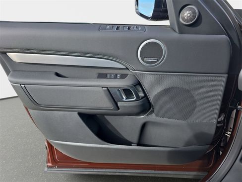 New 2026 Land Rover Discovery Limited Edition image 29