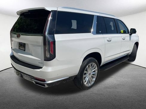 Certified 2024 Cadillac Escalade ESV Premium Luxury AWD/4WD image 17