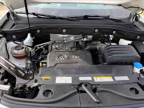 Used 2022 Volkswagen Atlas Cross Sport SE FWD image 10