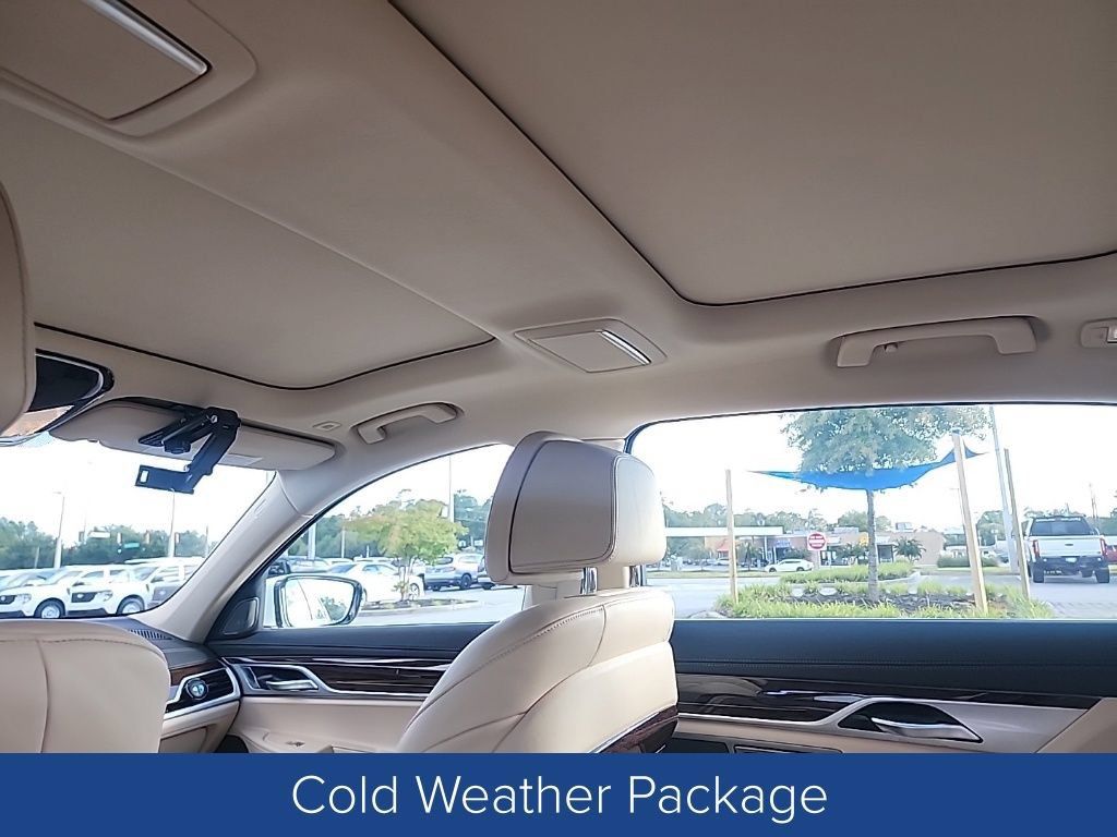 Used 2020 BMW 750i xDrive AWD/4WD image 17