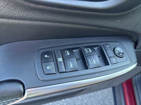 Used 2021 Jeep Cherokee Latitude Plus image 24