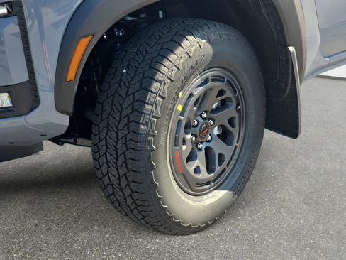New 2026 Nissan Frontier PRO-4X w/ Tow Package AWD/4WD image 28