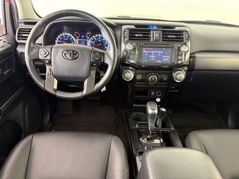 Used 2017 Toyota 4Runner TRD Off-Road Premium AWD/4WD image 14