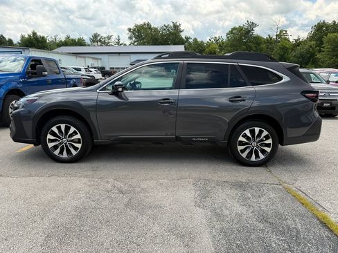 Used 2023 Subaru Outback Limited AWD/4WD image 7