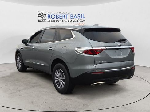 Used 2024 Buick Enclave Essence w/ Technology Package image 3