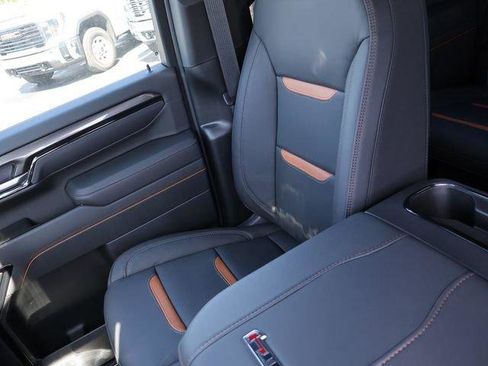 New 2026 GMC Sierra 2500 AT4 w/ AT4 Premium Plus Package AWD/4WD image 21