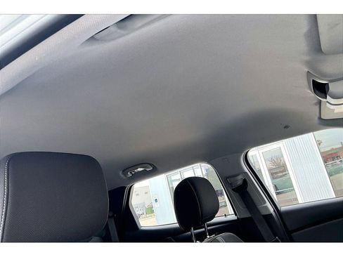 Used 2025 Chevrolet Blazer LT AWD/4WD image 18