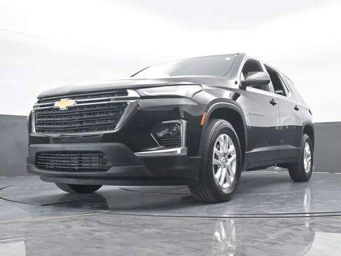 Used 2023 Chevrolet Traverse LS image 53