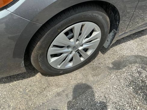 Used 2025 Nissan Sentra S FWD image 13