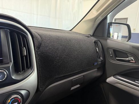 Used 2021 Chevrolet Colorado LT w/ Safety Package RWD image 16