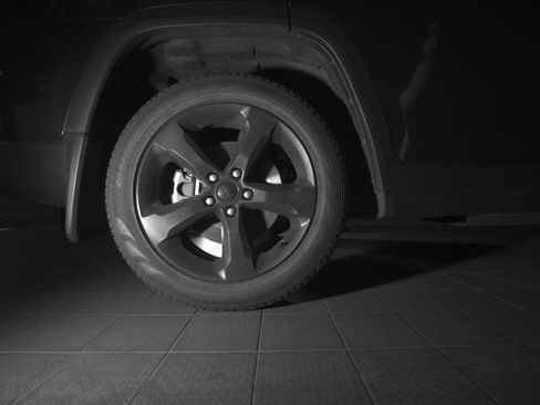 Used 2024 Jeep Grand Cherokee L Limited w/ Luxury Tech Group II image 5