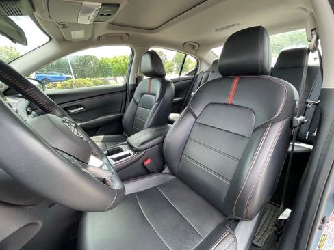 Used 2024 Nissan Sentra SR w/ SR Premium Package FWD image 22