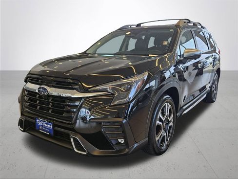 Used 2023 Subaru Ascent Touring image 2