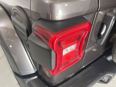 Used 2021 Jeep Wrangler Unlimited Sahara AWD/4WD image 42