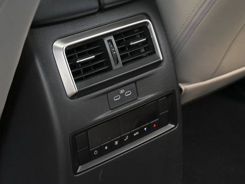 Certified 2025 MAZDA CX-90 3.3 Turbo w/ Preferred Package image 41