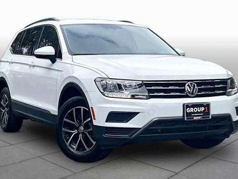 Used 2021 Volkswagen Tiguan SE FWD image 3