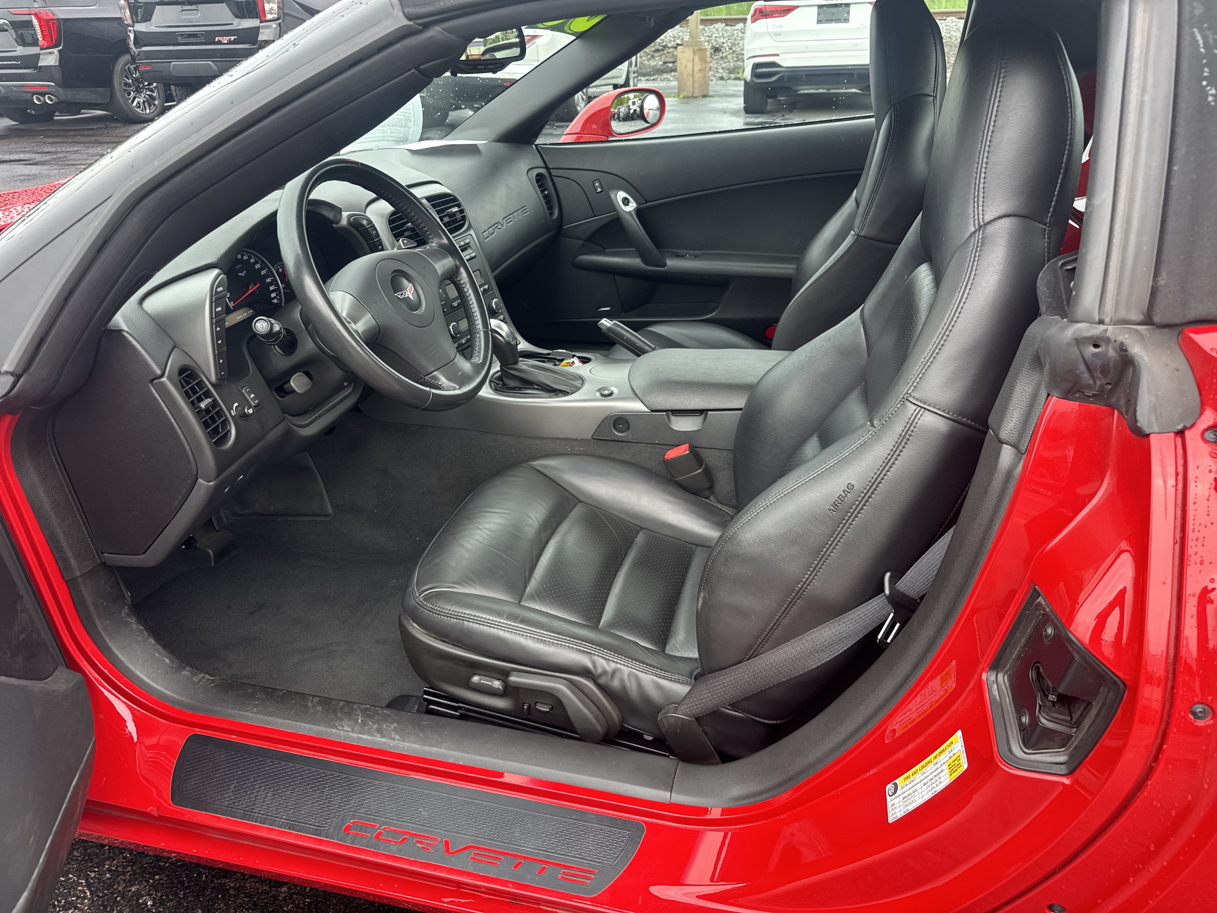 Used 2006 Chevrolet Corvette Convertible w/ Preferred Equipment Group RWD image 5