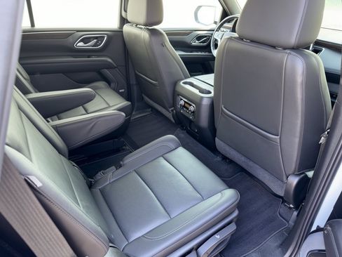 Used 2021 Chevrolet Tahoe LT w/ LT Signature Package RWD image 29