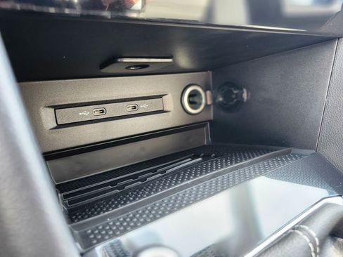 New 2025 Volkswagen Taos SEL image 11