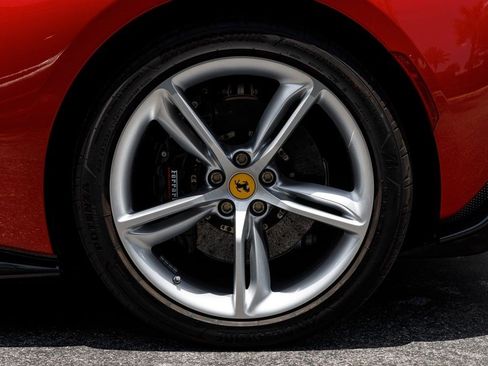 Used 2023 Ferrari 296 GTS RWD image 43