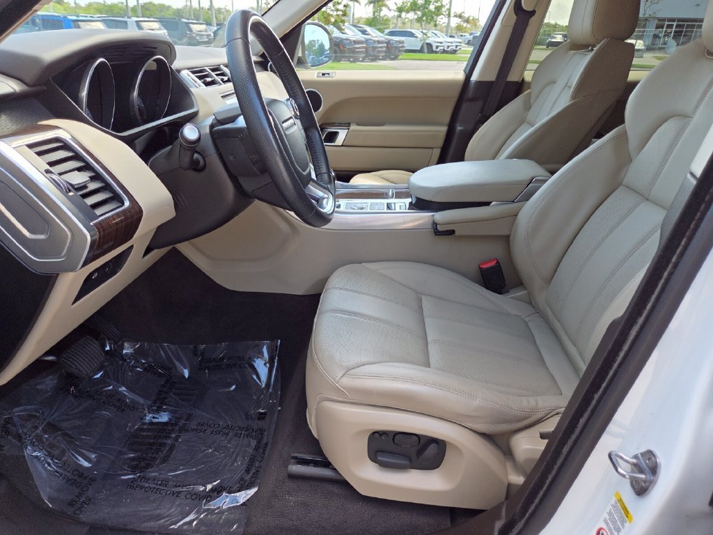 Used 2015 Land Rover Range Rover Sport SE AWD/4WD image 28