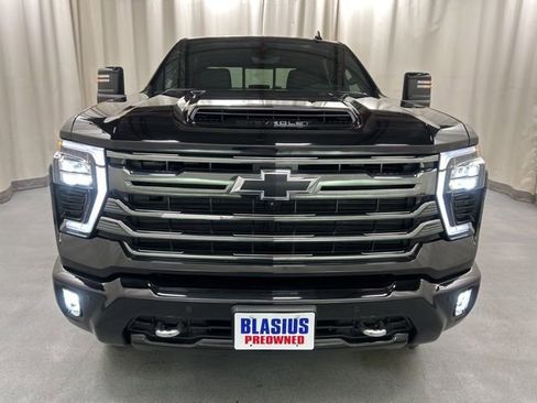 Used 2024 Chevrolet Silverado 3500 High Country w/ High Country Premium Package image 34