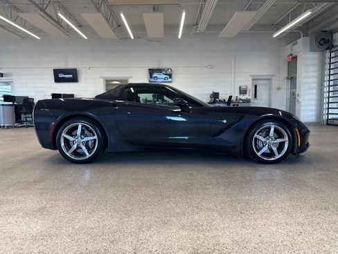 Used 2015 Chevrolet Corvette Stingray Convertible w/ 2LT Preferred Equipment Group RWD image 4