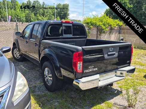 Used 2019 Nissan Frontier SV RWD image 2