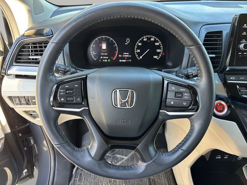Used 2025 Honda Odyssey Touring image 32