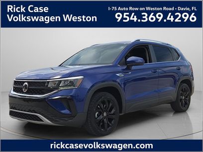Certified 2023 Volkswagen Taos SE w/ Black Wheel Package