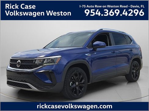 Certified 2023 Volkswagen Taos SE w/ Black Wheel Package FWD image 1
