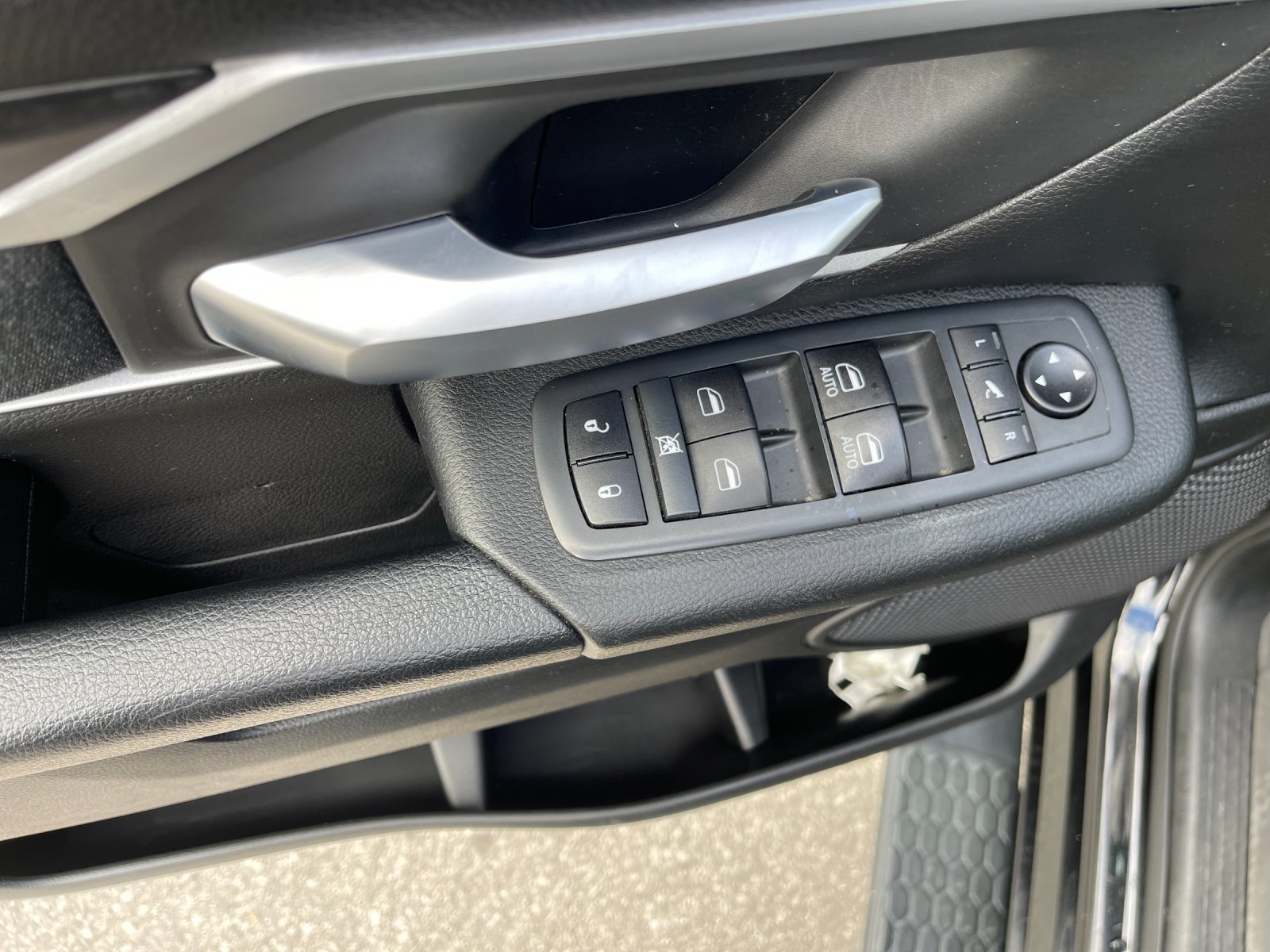 Used 2020 RAM 1500 Big Horn AWD/4WD image 12